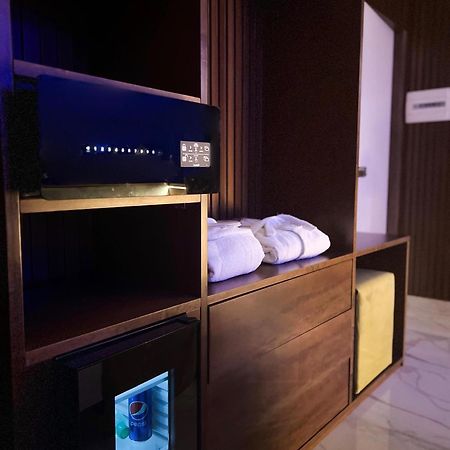 Hotel Masaniello Luxury Казорія Екстер'єр фото